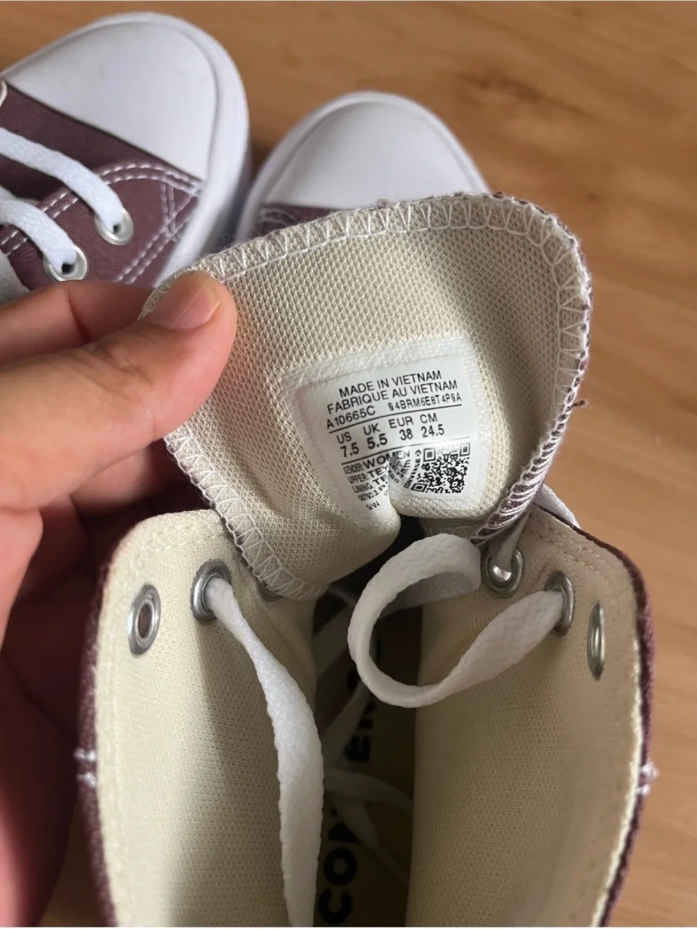 Converse brand new